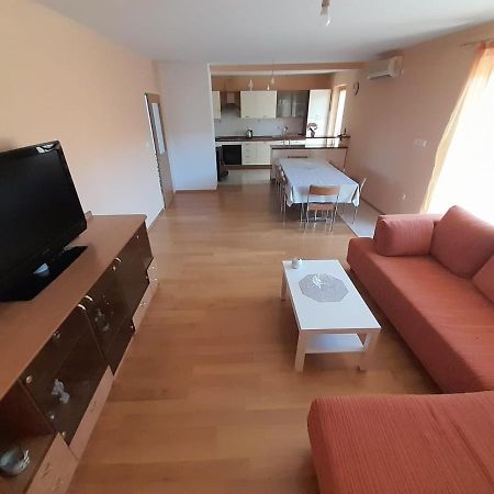 Holiday Home Anita Unesic Ngoại thất bức ảnh