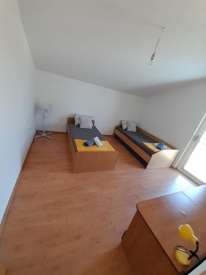 Holiday Home Anita Unesic Ngoại thất bức ảnh