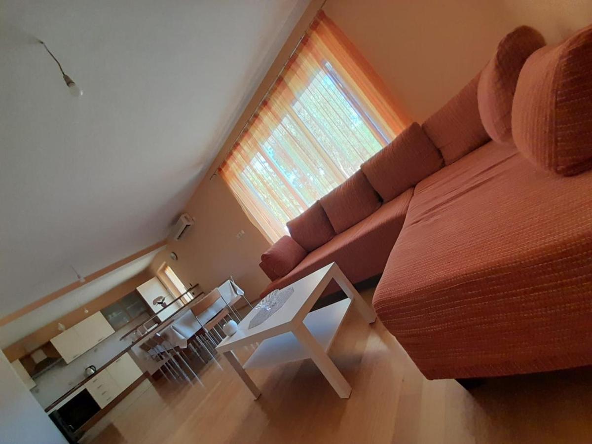 Holiday Home Anita Unesic Ngoại thất bức ảnh