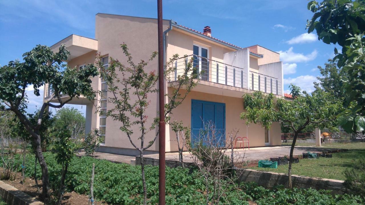 Holiday Home Anita Unesic Ngoại thất bức ảnh